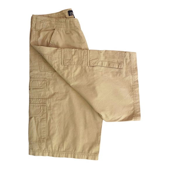 Man’s Khaki’s Cargo Shorts - Picture 5 of 6
